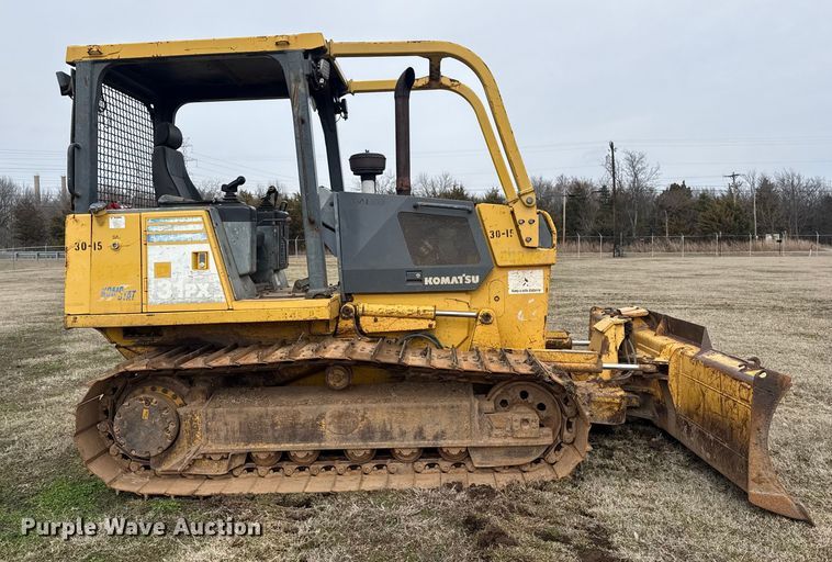 image for item DQ4268 2002 Komatsu 31PX-21 dozer