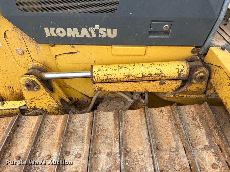 image for item DQ4268 2002 Komatsu 31PX-21 dozer
