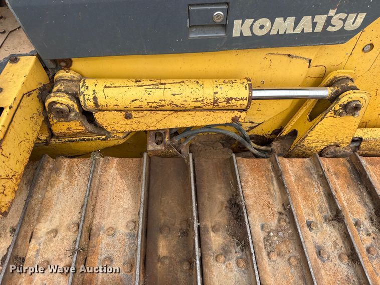 image for item DQ4268 2002 Komatsu 31PX-21 dozer