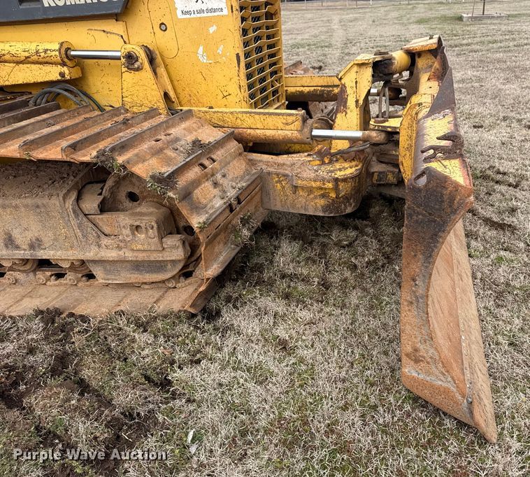 image for item DQ4268 2002 Komatsu 31PX-21 dozer