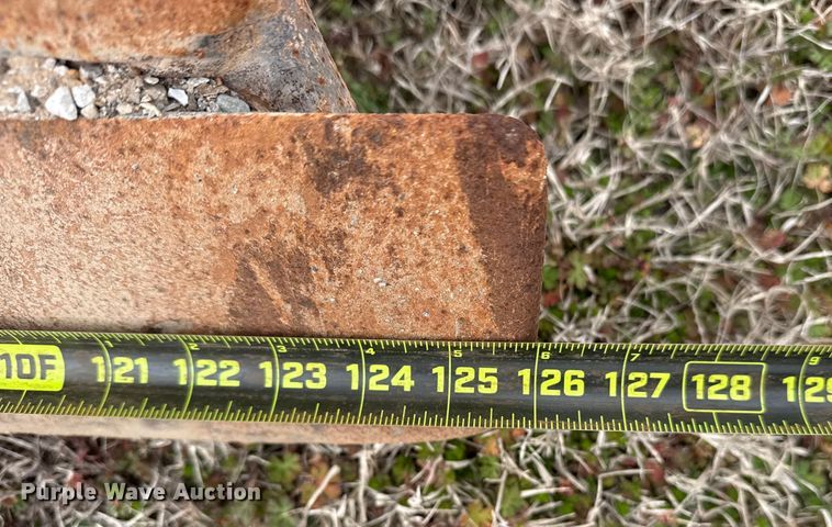 image for item DQ4268 2002 Komatsu 31PX-21 dozer