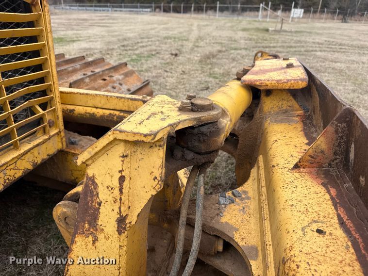 image for item DQ4268 2002 Komatsu 31PX-21 dozer