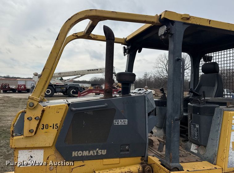 image for item DQ4268 2002 Komatsu 31PX-21 dozer