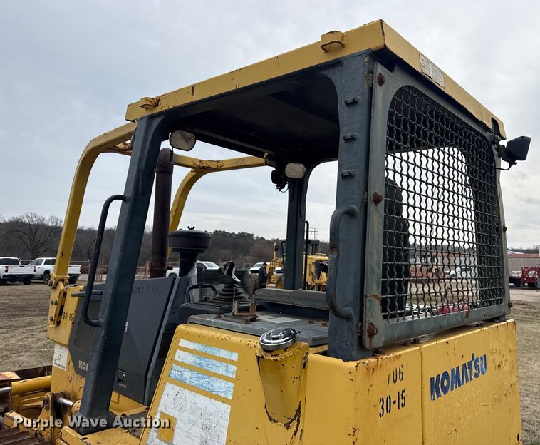 image for item DQ4268 2002 Komatsu 31PX-21 dozer