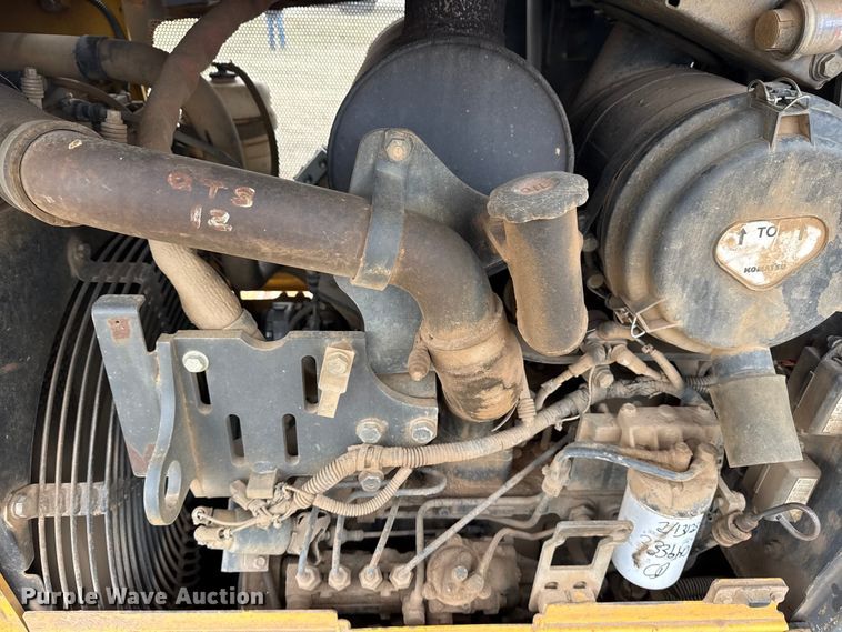 image for item DQ4268 2002 Komatsu 31PX-21 dozer