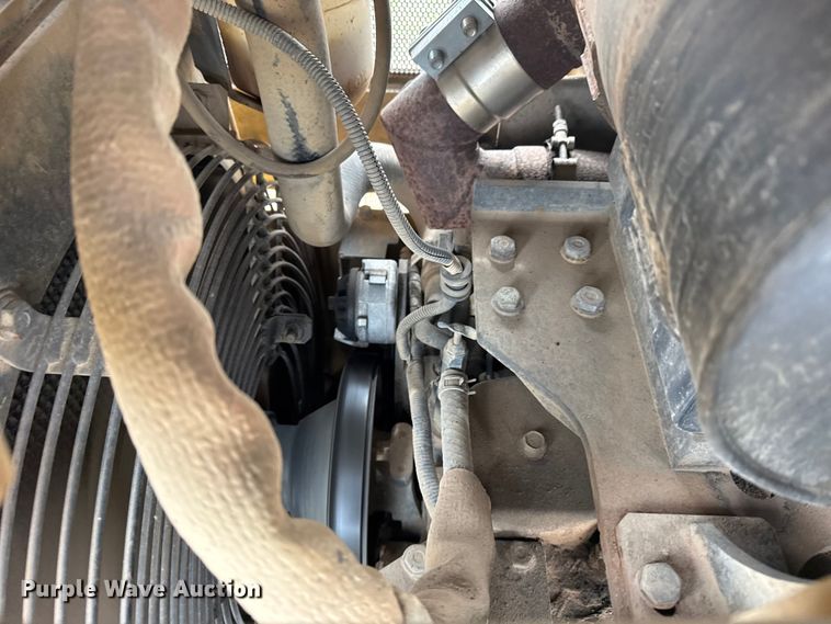 image for item DQ4268 2002 Komatsu 31PX-21 dozer