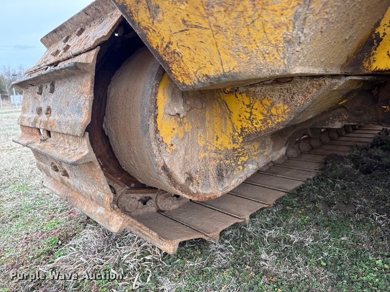 image for item DQ4268 2002 Komatsu 31PX-21 dozer