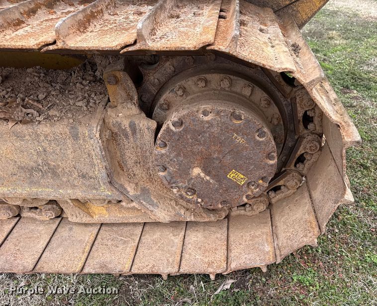 image for item DQ4268 2002 Komatsu 31PX-21 dozer