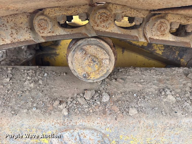 image for item DQ4268 2002 Komatsu 31PX-21 dozer