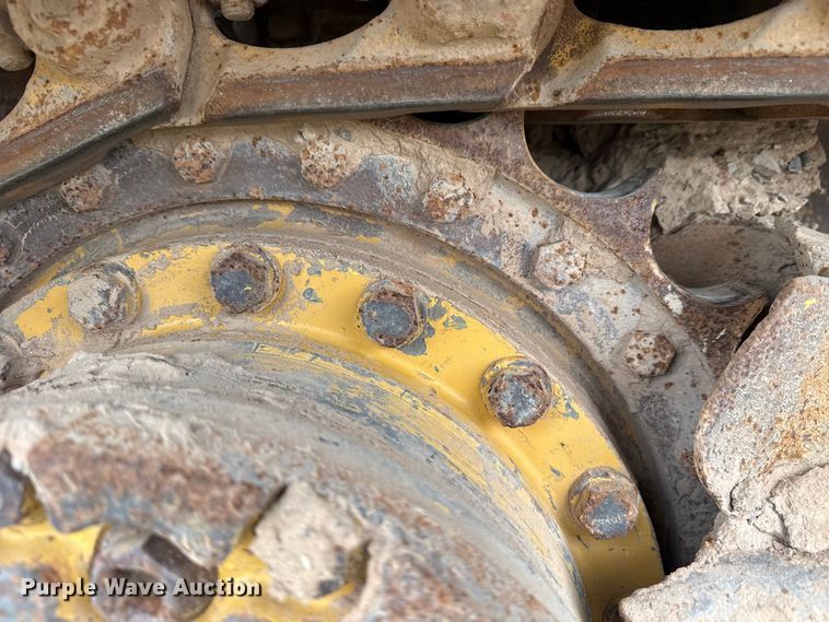 image for item DQ4268 2002 Komatsu 31PX-21 dozer