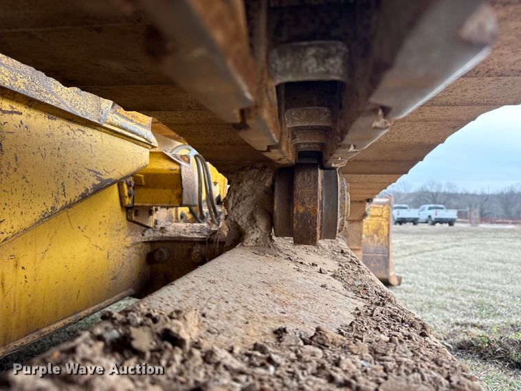 image for item DQ4268 2002 Komatsu 31PX-21 dozer