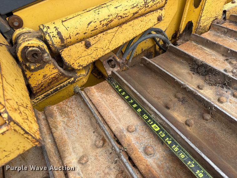 image for item DQ4268 2002 Komatsu 31PX-21 dozer