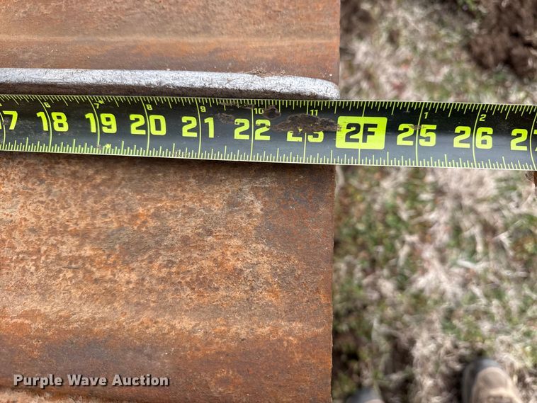 image for item DQ4268 2002 Komatsu 31PX-21 dozer