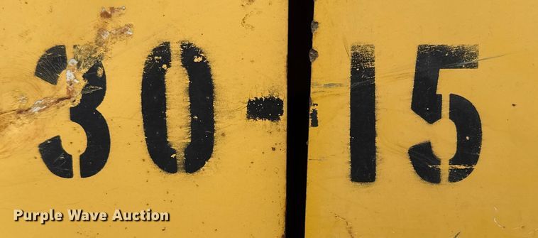 image for item DQ4268 2002 Komatsu 31PX-21 dozer