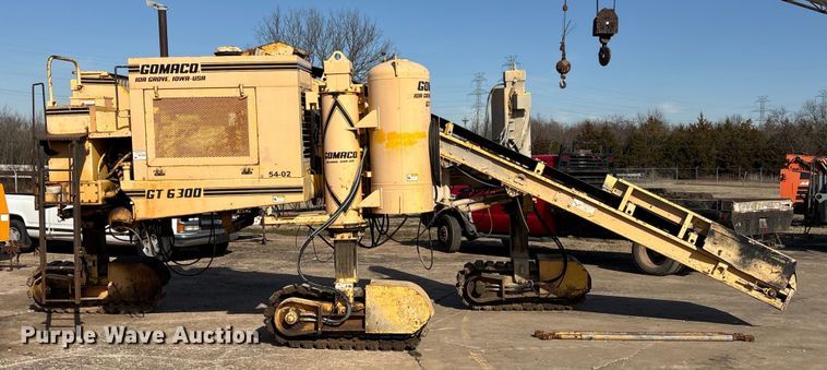 image for item DQ4274 Gomaco GT 6300 slipform paver