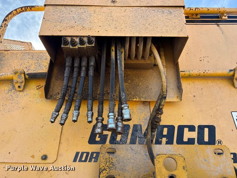 image for item DQ4274 Gomaco GT 6300 slipform paver