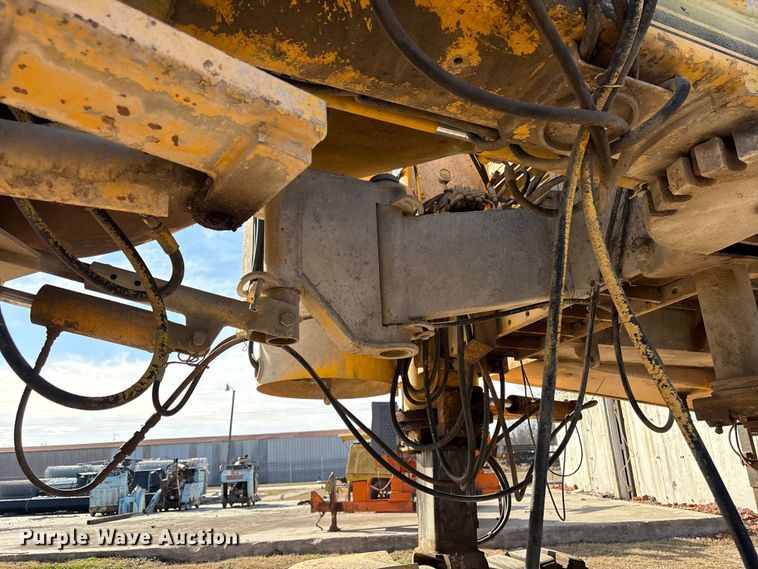 image for item DQ4274 Gomaco GT 6300 slipform paver