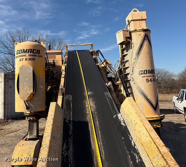 image for item DQ4274 Gomaco GT 6300 slipform paver