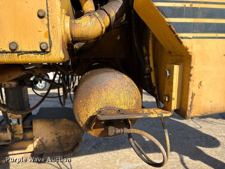 image for item DQ4274 Gomaco GT 6300 slipform paver