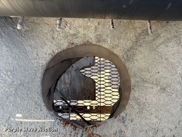 image for item DQ4274 Gomaco GT 6300 slipform paver