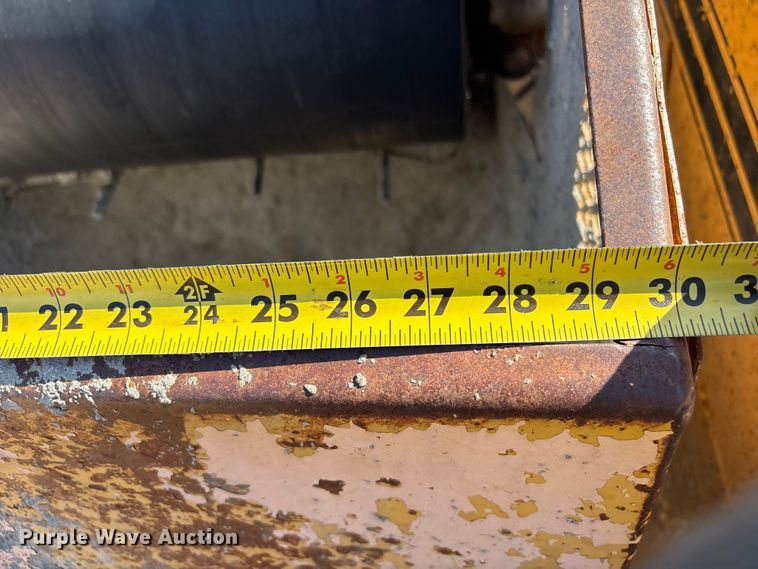 image for item DQ4274 Gomaco GT 6300 slipform paver