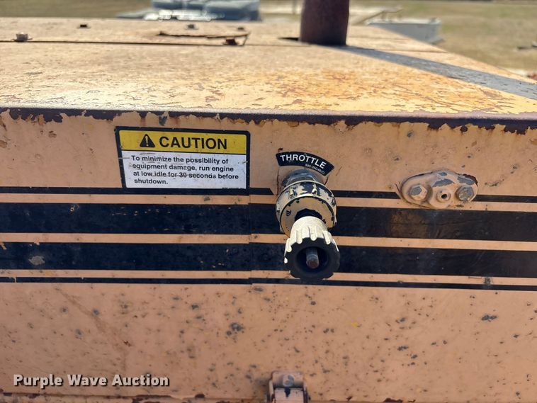 image for item DQ4274 Gomaco GT 6300 slipform paver