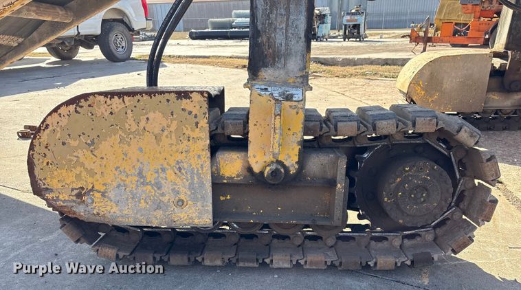 image for item DQ4274 Gomaco GT 6300 slipform paver