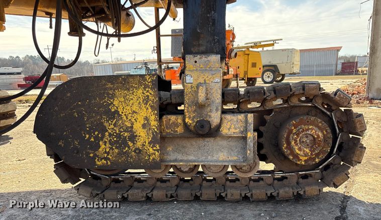 image for item DQ4274 Gomaco GT 6300 slipform paver