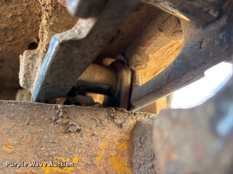 image for item DQ4274 Gomaco GT 6300 slipform paver