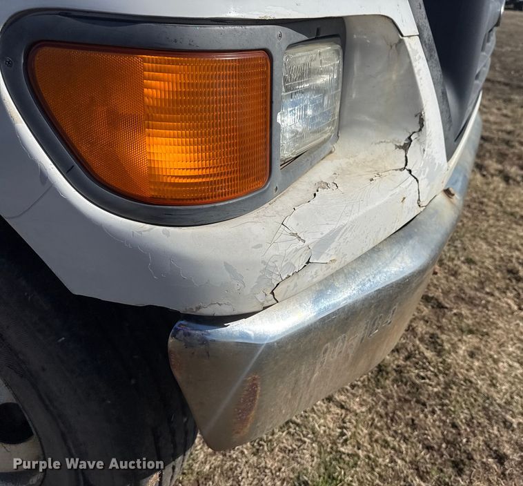 image for item DQ4278 2000 Ford F650 Super Duty tank truck