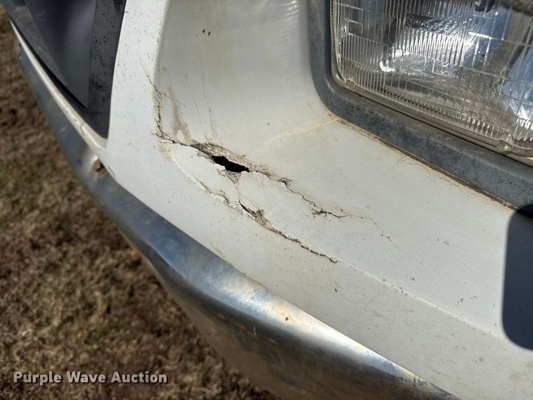 image for item DQ4278 2000 Ford F650 Super Duty tank truck