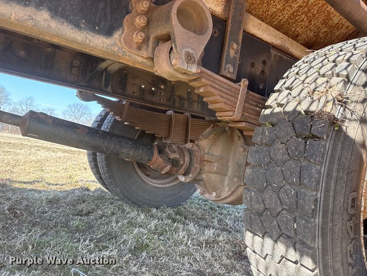 image for item DQ4278 2000 Ford F650 Super Duty tank truck