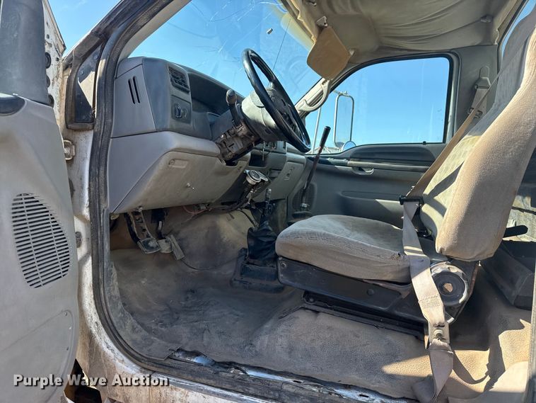 image for item DQ4278 2000 Ford F650 Super Duty tank truck