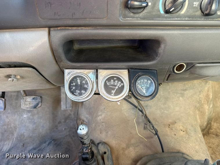 image for item DQ4278 2000 Ford F650 Super Duty tank truck