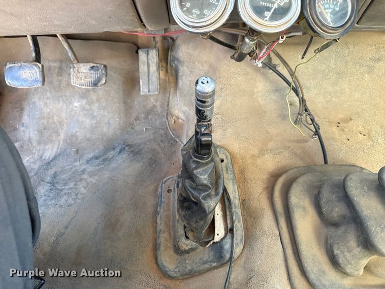 image for item DQ4278 2000 Ford F650 Super Duty tank truck