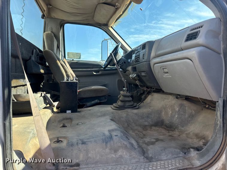 image for item DQ4278 2000 Ford F650 Super Duty tank truck