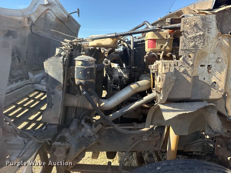 image for item DQ4278 2000 Ford F650 Super Duty tank truck