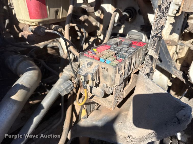 image for item DQ4278 2000 Ford F650 Super Duty tank truck