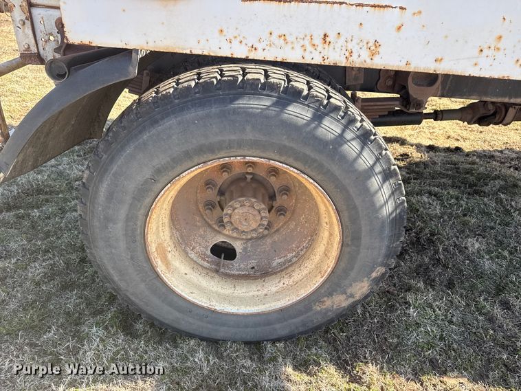 image for item DQ4278 2000 Ford F650 Super Duty tank truck