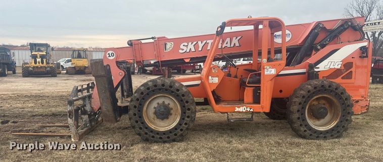 image for item DQ4281 2013 JLG 10042 telehandler