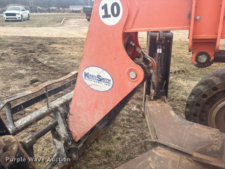 image for item DQ4281 2013 JLG 10042 telehandler