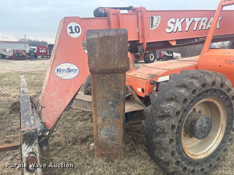 image for item DQ4281 2013 JLG 10042 telehandler