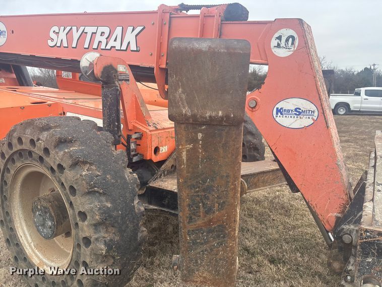 image for item DQ4281 2013 JLG 10042 telehandler