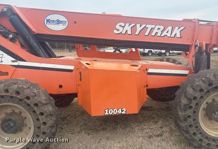 image for item DQ4281 2013 JLG 10042 telehandler