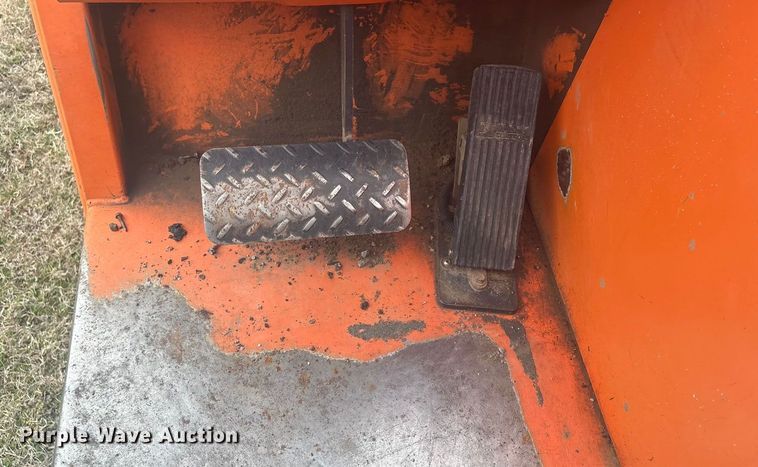 image for item DQ4281 2013 JLG 10042 telehandler