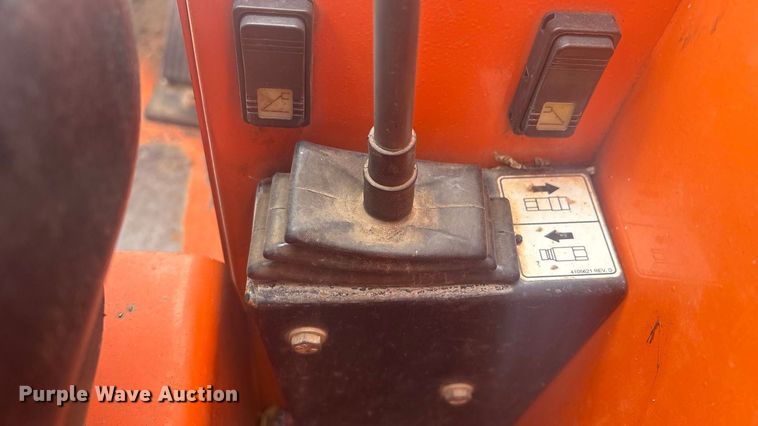 image for item DQ4281 2013 JLG 10042 telehandler