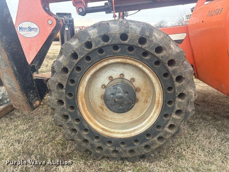 image for item DQ4281 2013 JLG 10042 telehandler