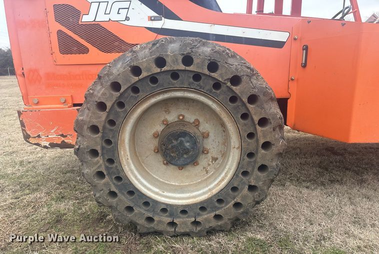 image for item DQ4281 2013 JLG 10042 telehandler