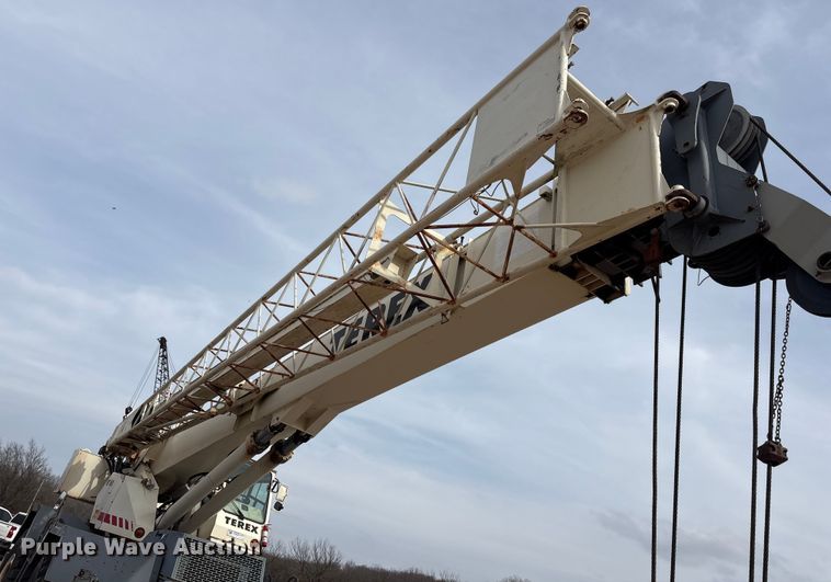 image for item DQ4282 2000 Terex RT 160 crane