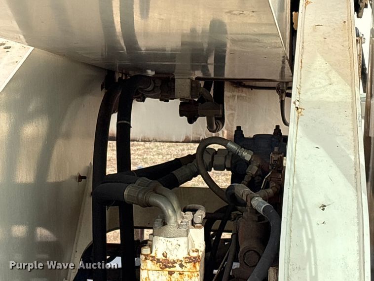 image for item DQ4282 2000 Terex RT 160 crane